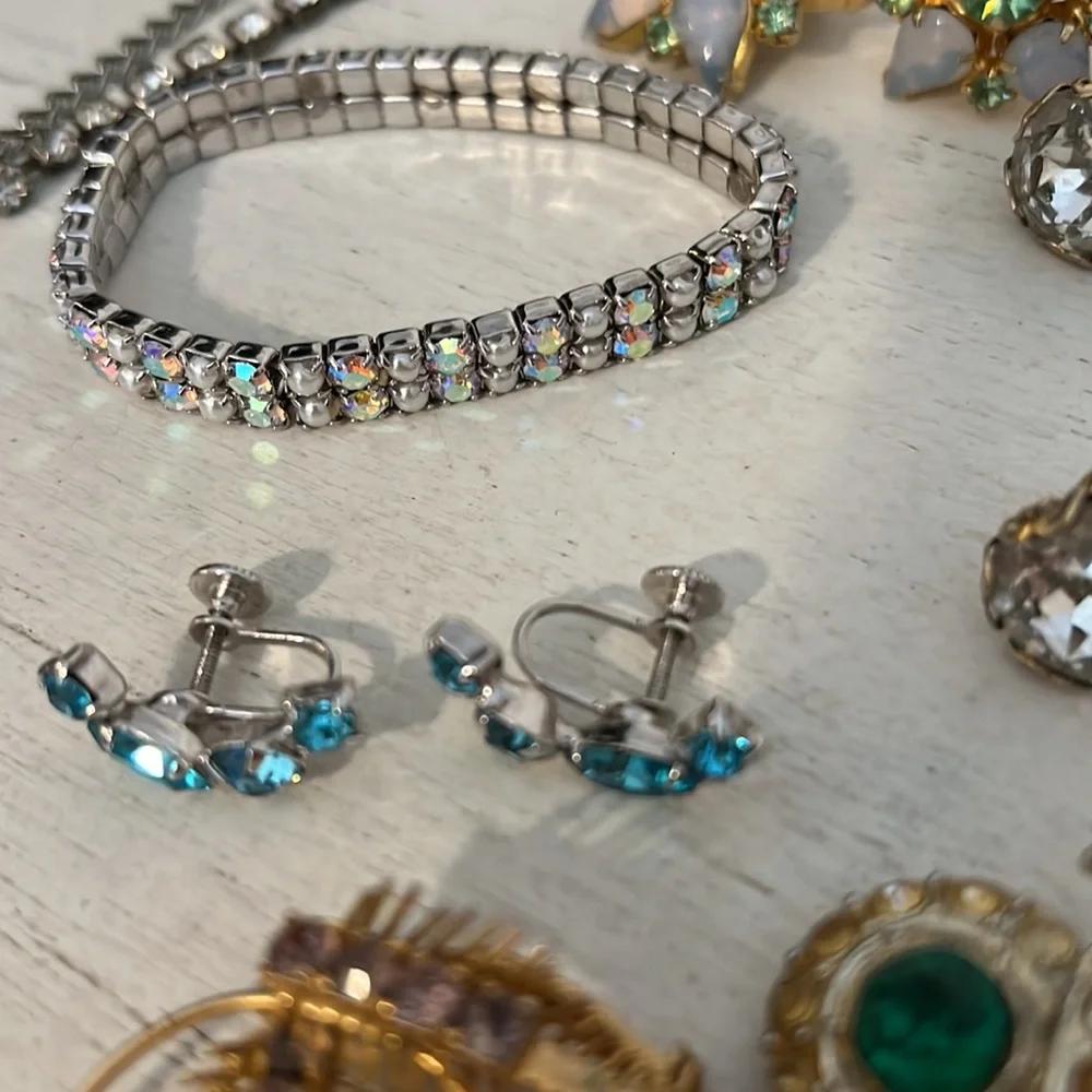 Mixed lot vintage crystal rhinestone earrings necklaces brooch